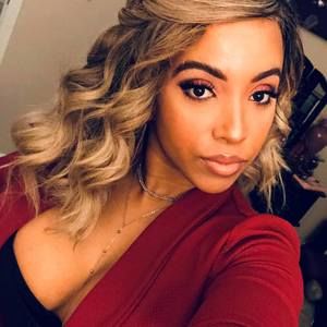 Meet your Posher, Christina